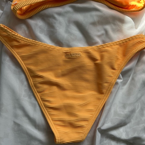 Billabong Bikini Set - Picture 3 of 4